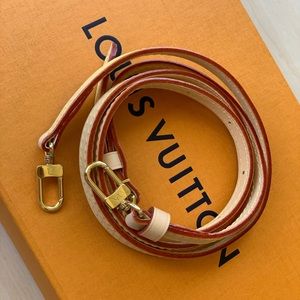 Authentic Alma pm ❌🚫Sold🚫❌